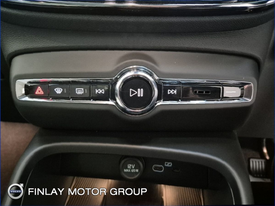 2025 Volvo EX40 Ultra single motor 69kw battery €48,750