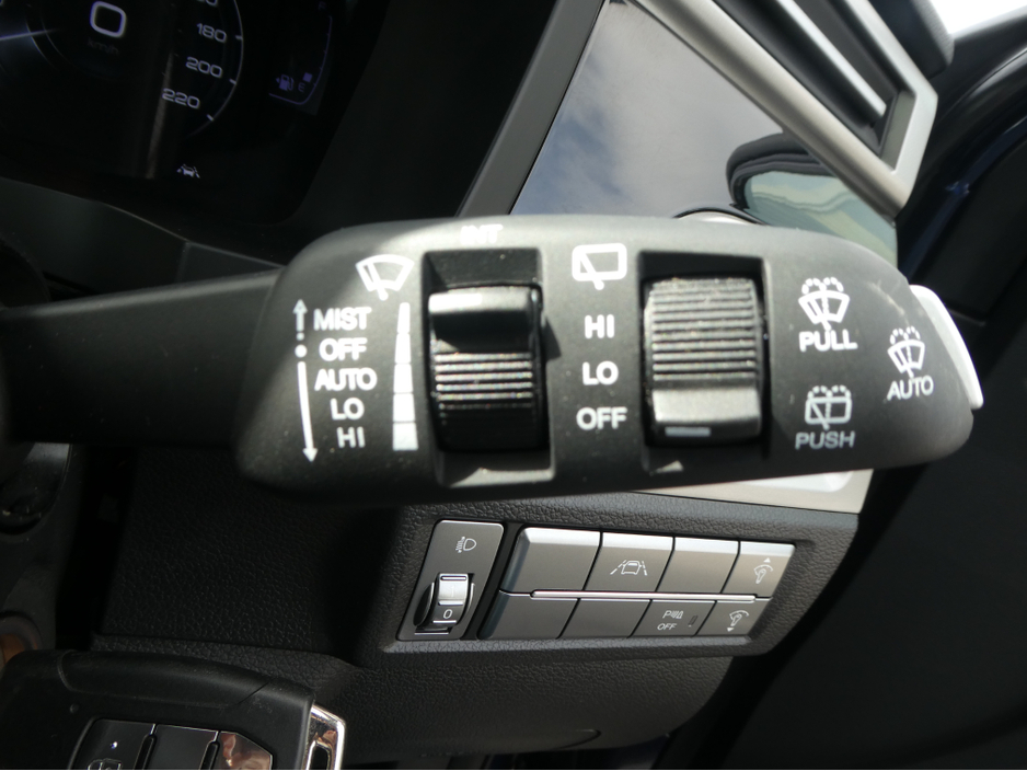 2023 Ssangyong Korando - image 18