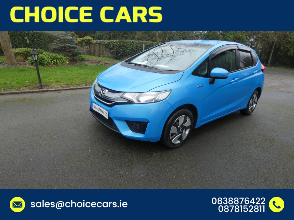 2015 Honda Fit - image 2