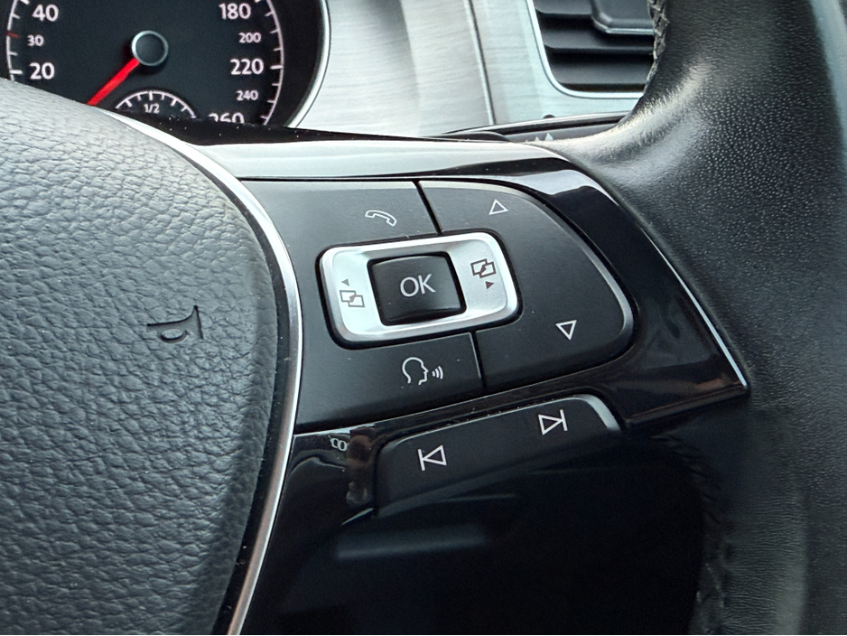 2016 Volkswagen Golf ( 162 REG 1.2 TSI COMFORTLINE PRIVACY GLASS REV CAMERA ALLOYS STUNNING CAR LOW TAX BAND ` €13,950