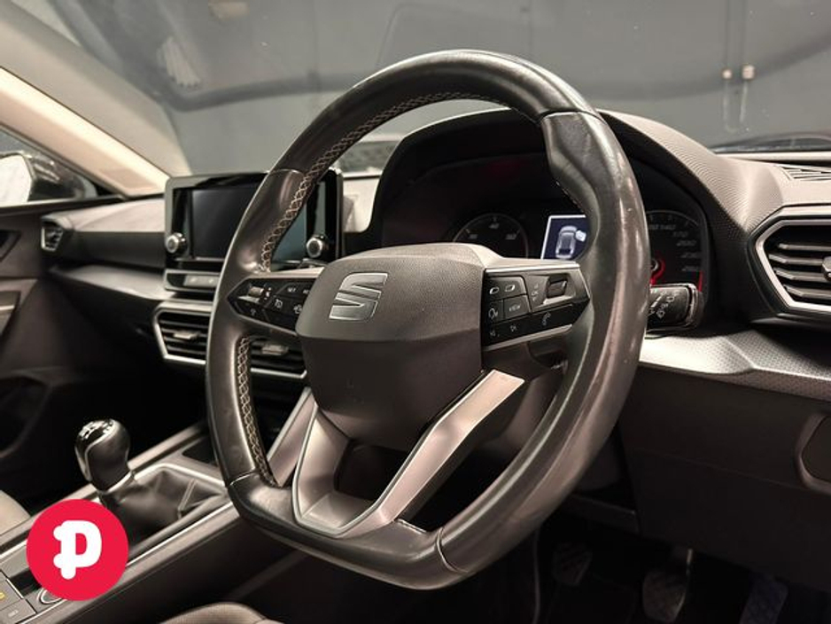 2021 SEAT Leon - image 2