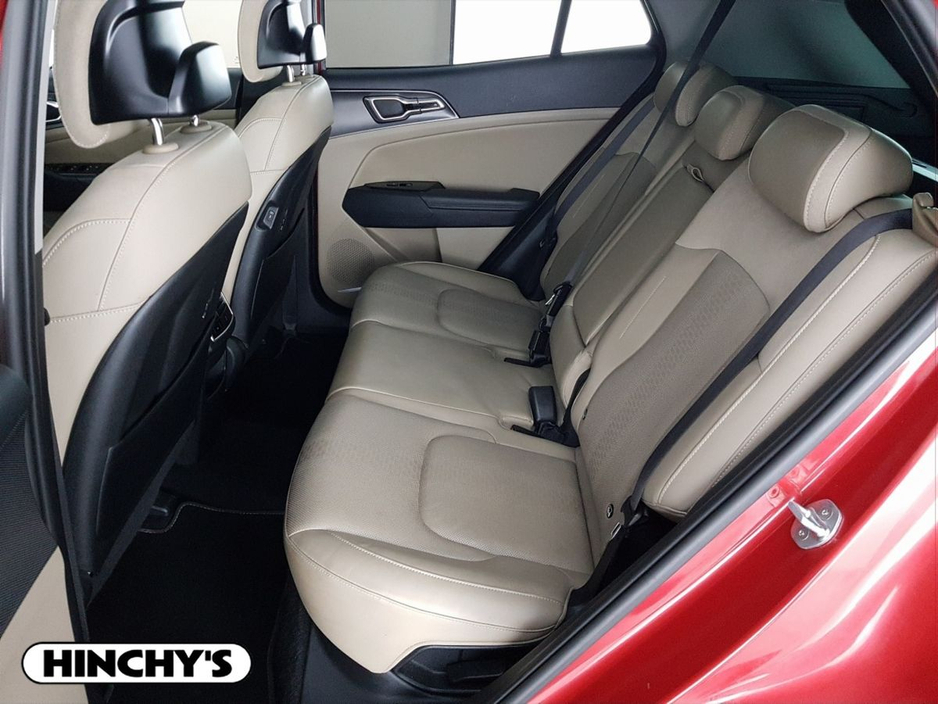 2022 Kia Sportage - image 7