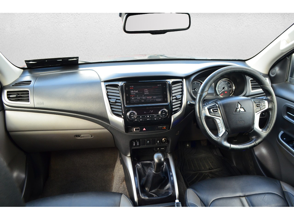 2018 Mitsubishi L200 - image 16