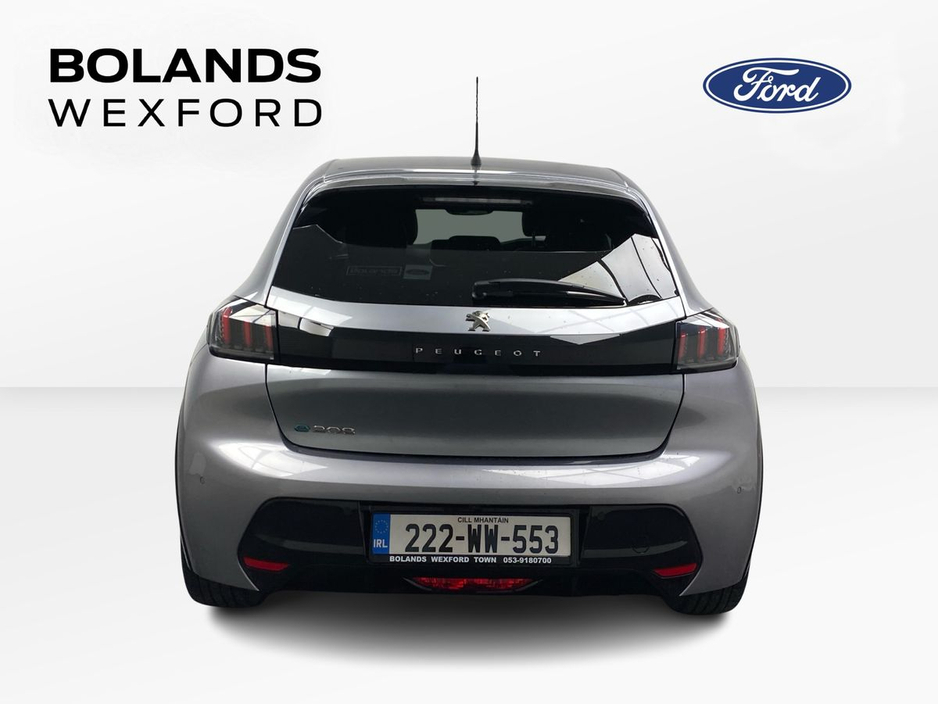 2022 Peugeot 208 - image 12