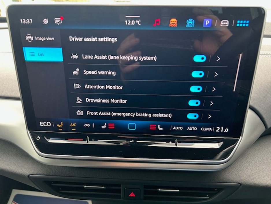 2025 Volkswagen ID.4 - image 22