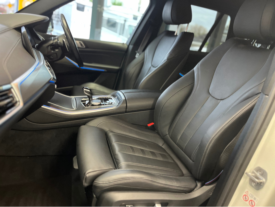 2022 BMW X5 - image 29