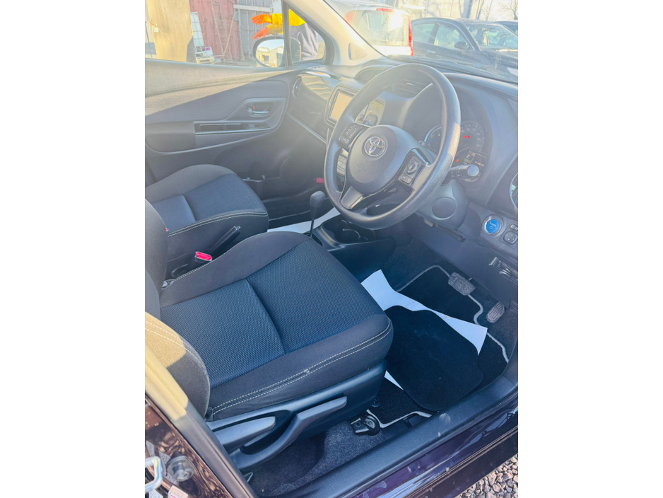 2017 Toyota Vitz  €12,250