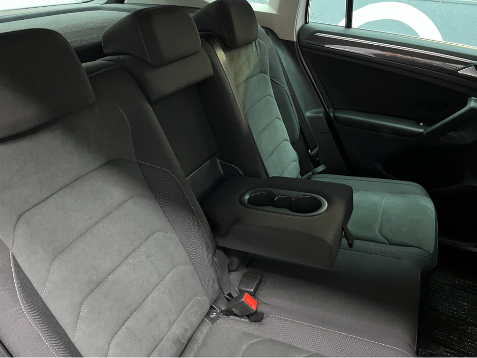 2018 Volkswagen Tiguan - image 13