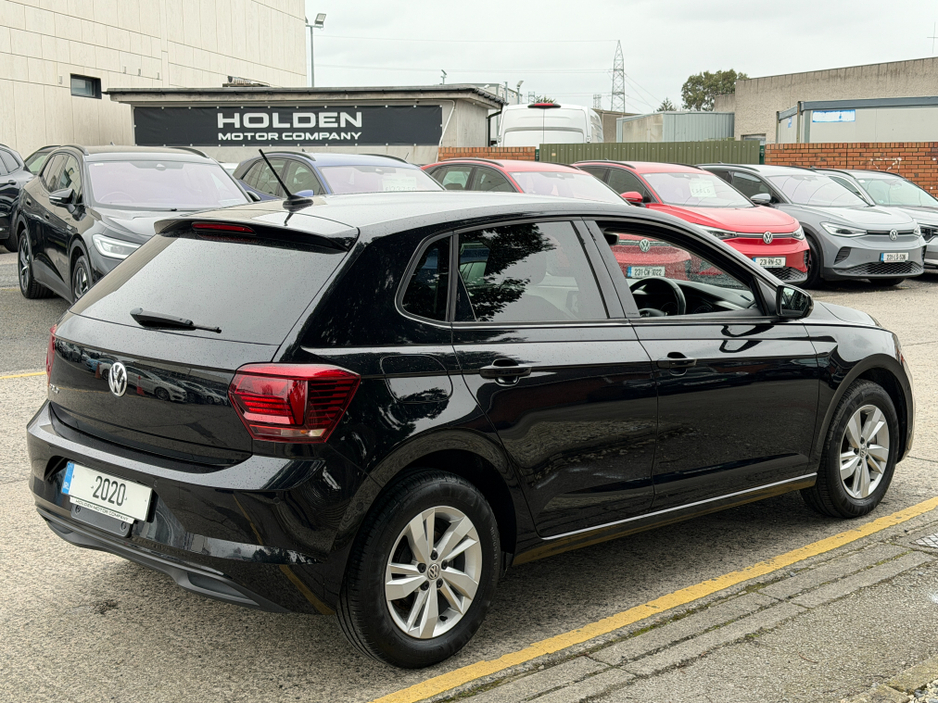 2020 Volkswagen Polo - image 9