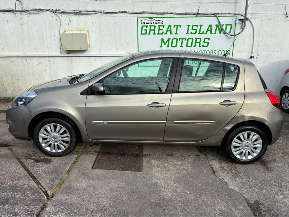 2010 Renault Clio 1.2 petrol 5 door €2,950