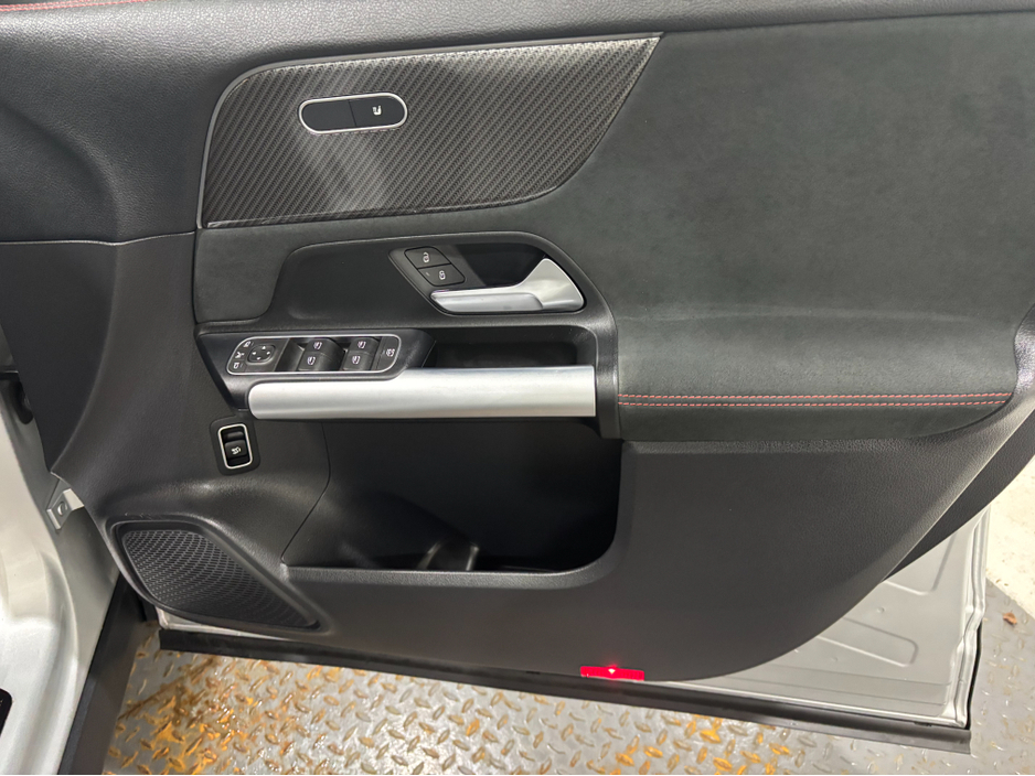 2023 Mercedes-Benz GLA Class - image 18