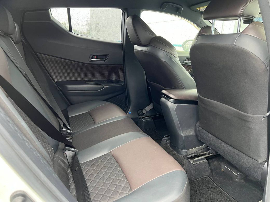 2018 Toyota C-HR MODELLISTA 1.8 HYBRID // 18" DIAMOND CUT ALLOYS // HEATED SEATS // PARKING SENSORS €19,900