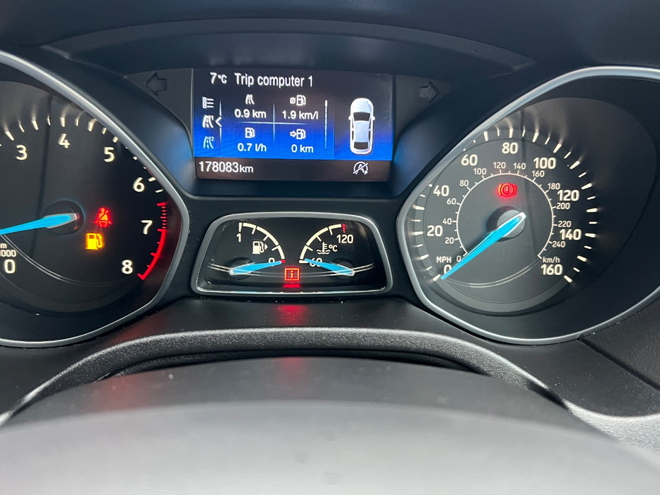 2017 Ford Focus - image 28