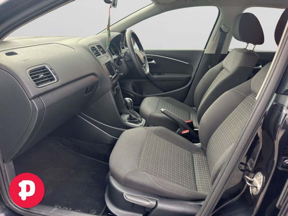 2017 Volkswagen Polo - image 9