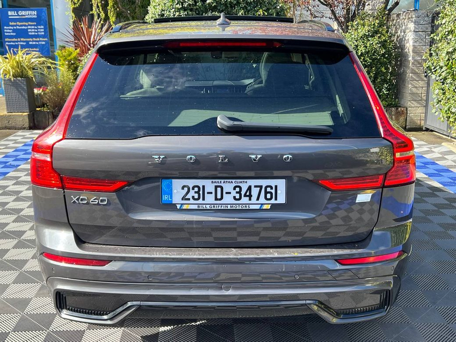 2023 Volvo XC60 - image 19