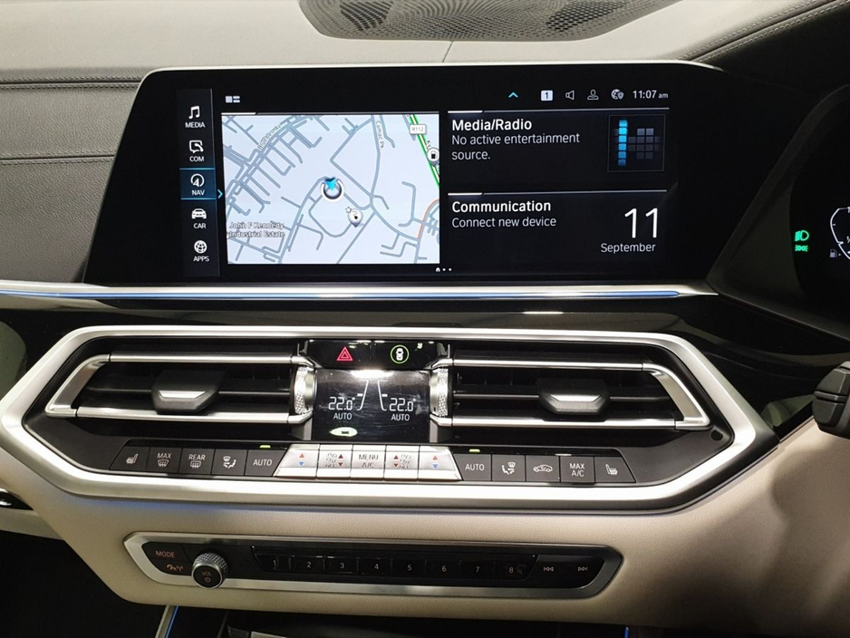 2021 BMW X5 xDrive45e M Sport €59,950