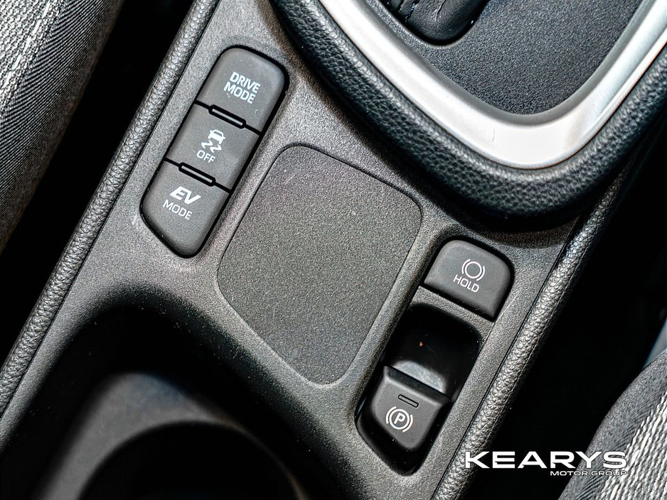 2022 Toyota Yaris Cross - image 17