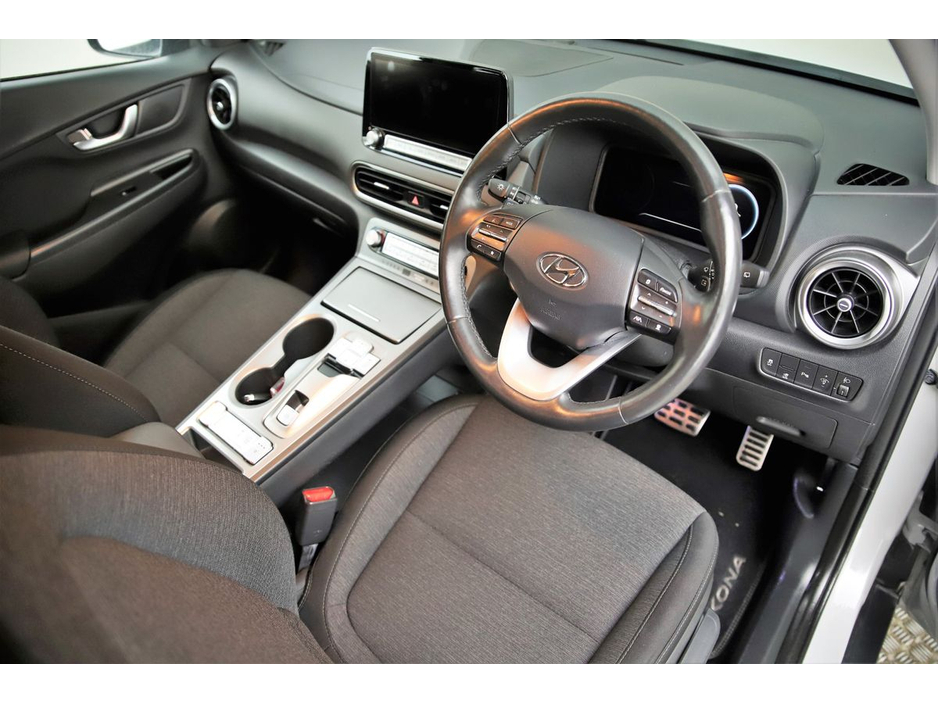 2023 Hyundai Kona - image 12