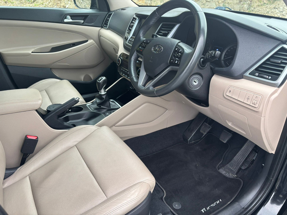 2017 Hyundai Tucson - image 13