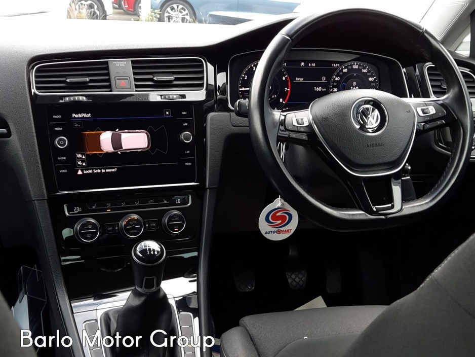 2019 Volkswagen Golf - image 10