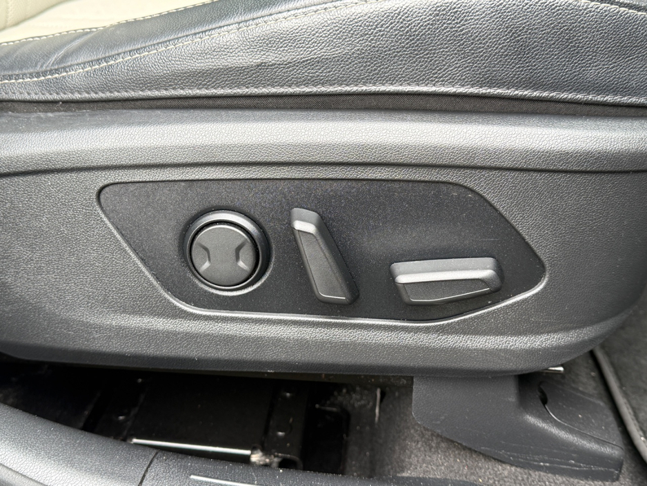 2021 Kia Sorento - image 20