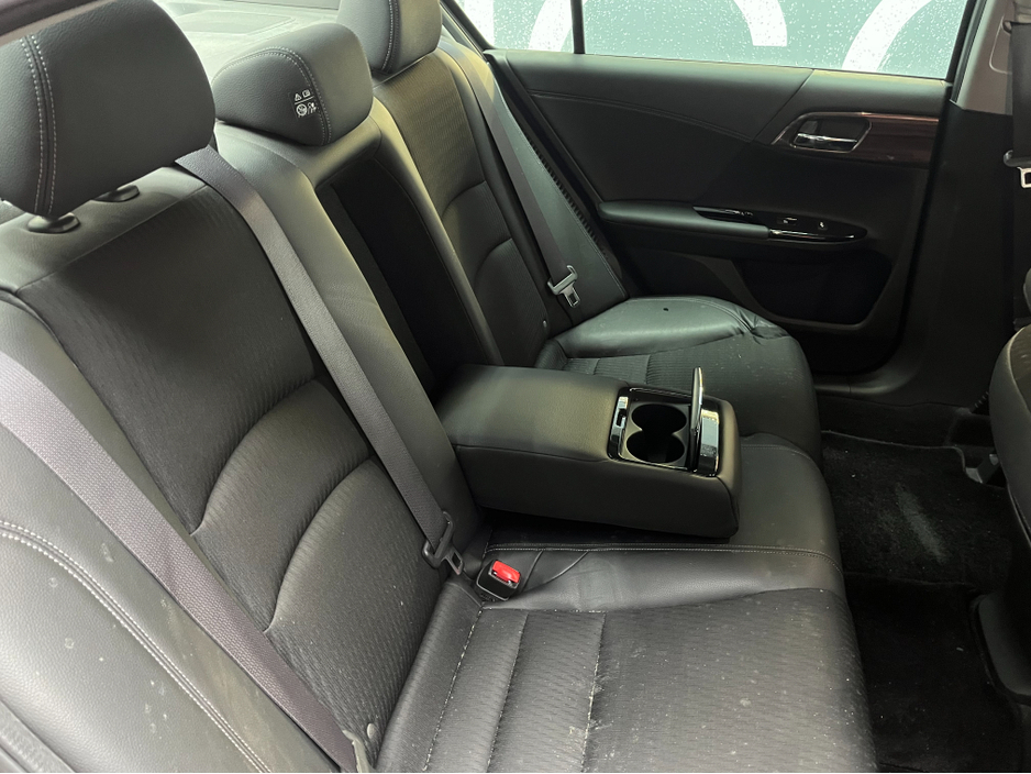 2019 Honda Accord - image 15