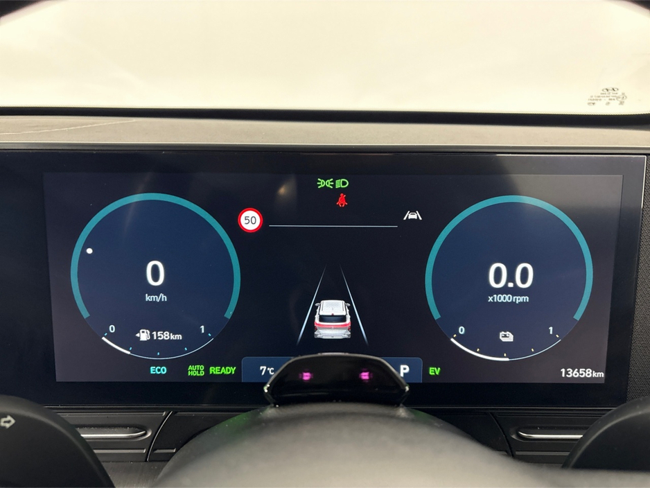 2024 Hyundai Kona ELEGANCE 48KWH**DIGITAL DASH**TOUCH SCREEN MEDIA**APPLE CAR PLAY**DUAL CLIMATE**MULTIFUNCTIONAL STEERING WHEEL**CRUISE CONTROL**HEATED SEATS**HEATED STEERING WHEEL**REVERSE CAMERA**PARKING SENSORS** €31,995