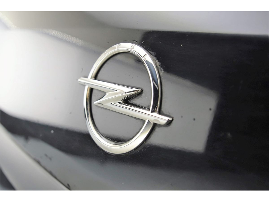 2022 Opel Combo - image 25