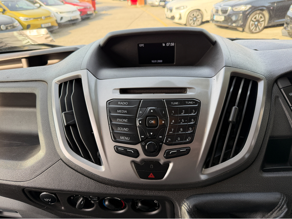 2017 Ford Transit - image 16