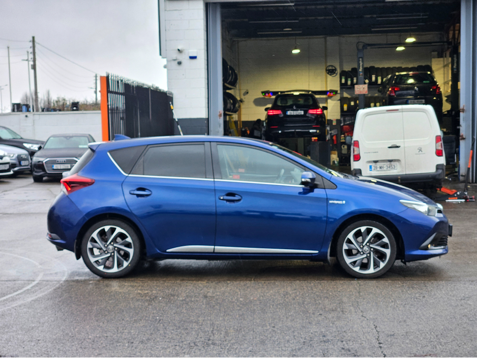 2015 Toyota Auris 1.8 HYBRID SOL 4DR AUTO €10,950