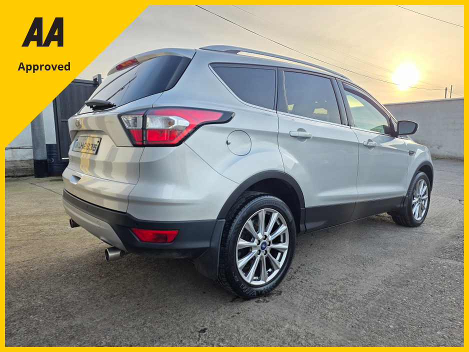 2019 Ford Kuga - image 8