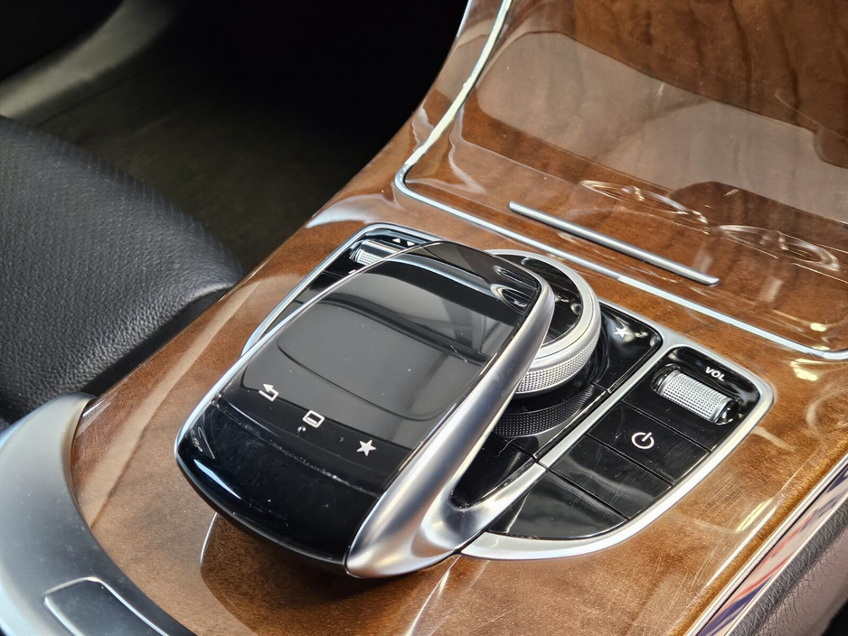 2015 Mercedes-Benz C Class - image 12