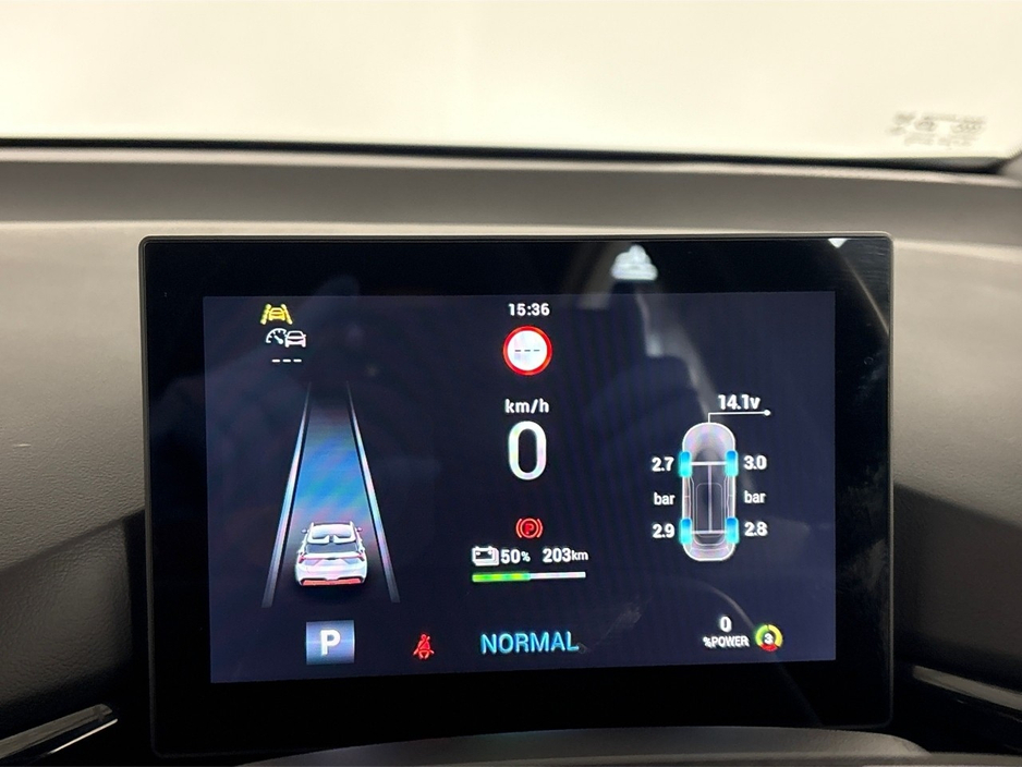 2025 MG 4 EXCITE LR**DIGITAL DASH**MULTIFUNCTIONAL STEERING WHEEL**APPLE CARPLAY ANDROID AUTO**REVERSE CAMERA**KEYLESS START**AIR CONDITIONING**CRUISE CONTROL**BLACK CLOTH INTERIOR**FINANCE AVAILABLE** €25,495