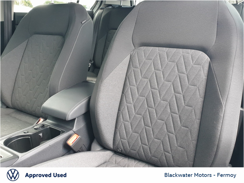 2026 Volkswagen Golf - image 23