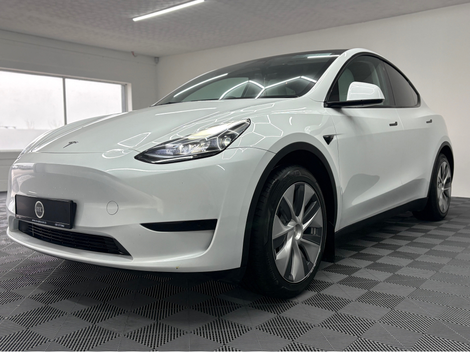 2023 Tesla Model Y - image 9