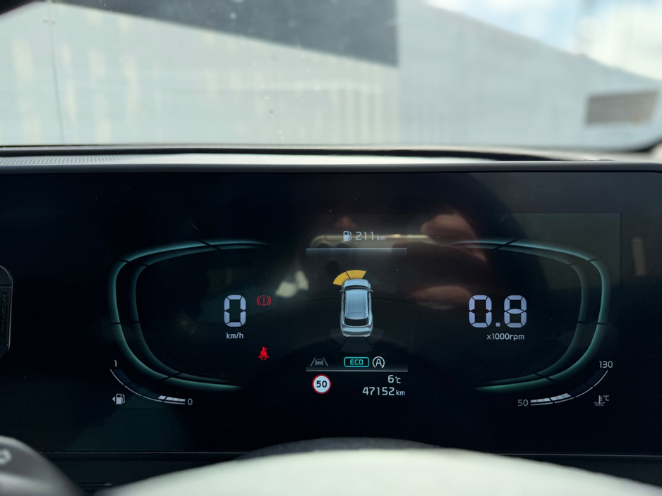 2022 Kia Sportage - image 18