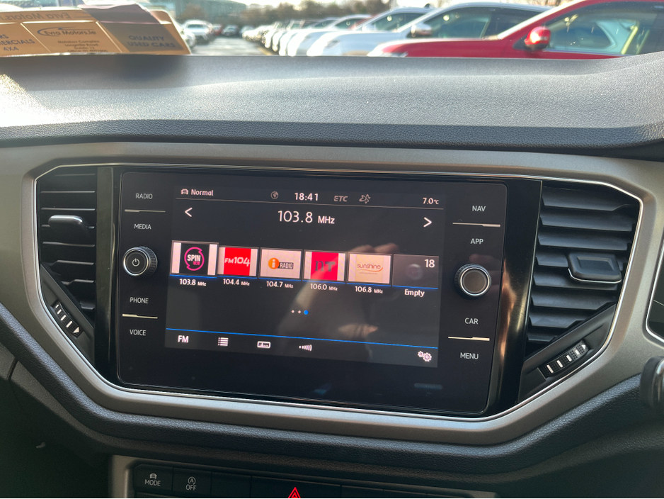 2021 Volkswagen T-Roc STYLE AUTOMATIC 2.0 DIESEL //LOW MILES//KEYLESS ENTRY//REVERSE CAMERA//ADAPTIVE CRUISE CONTROL//BLIND SPOT WARNING// €25,950