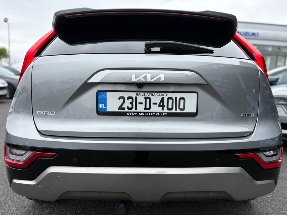 2023 Kia Niro - image 12