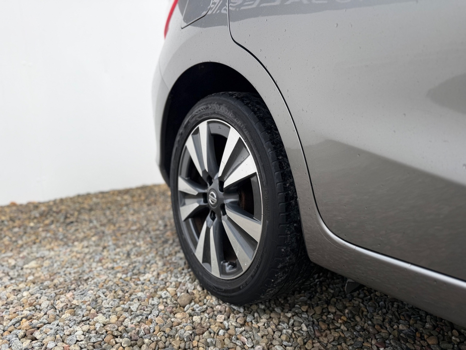 2018 Nissan Pulsar - image 16