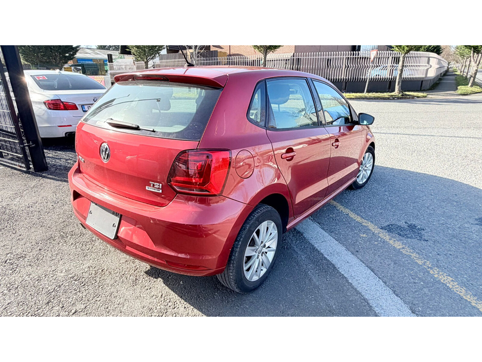 2014 Volkswagen Polo - image 14