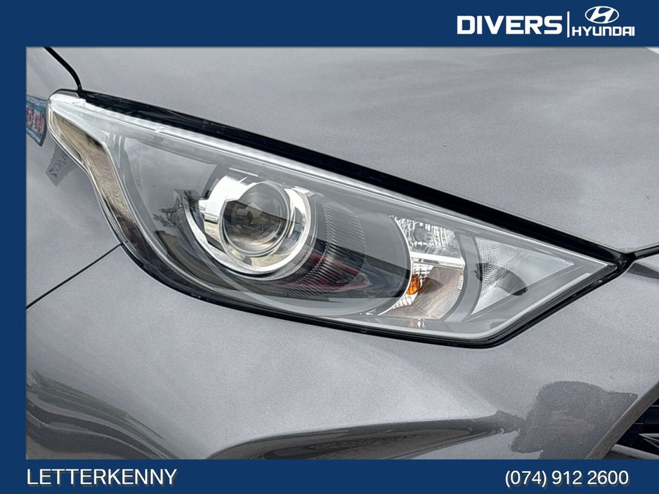 2022 Toyota Yaris Luna Sport €19,495