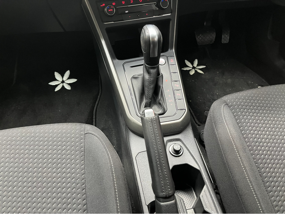 2021 Volkswagen Polo - image 14