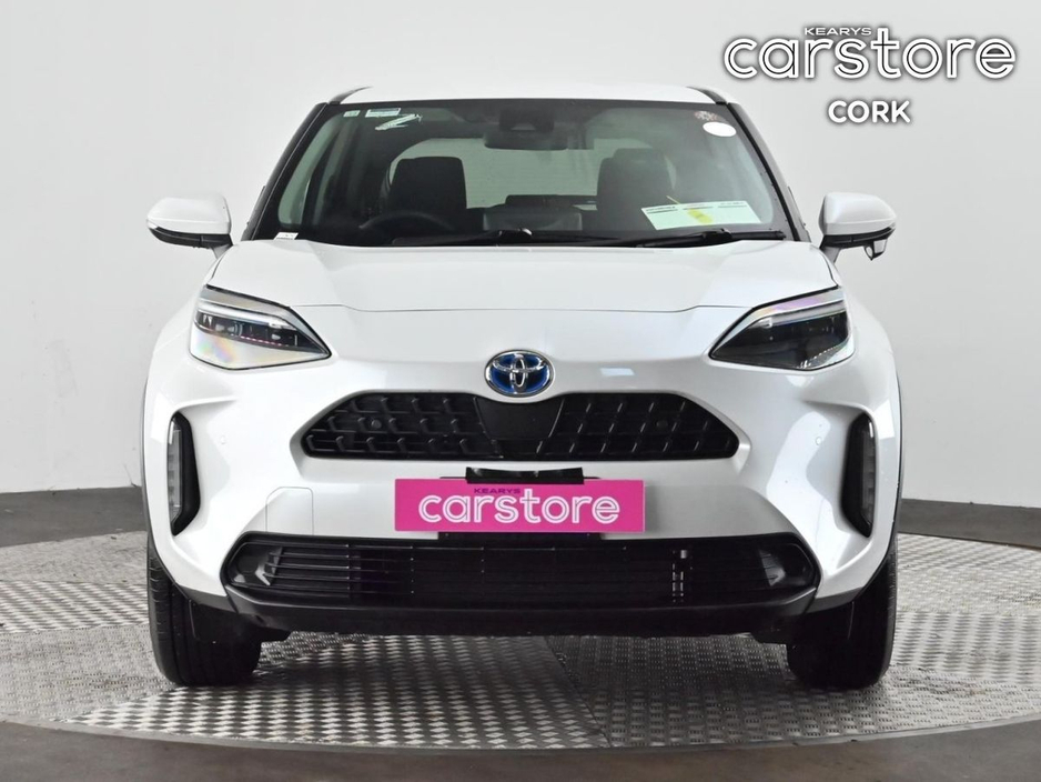 2023 Toyota Yaris Cross - image 8
