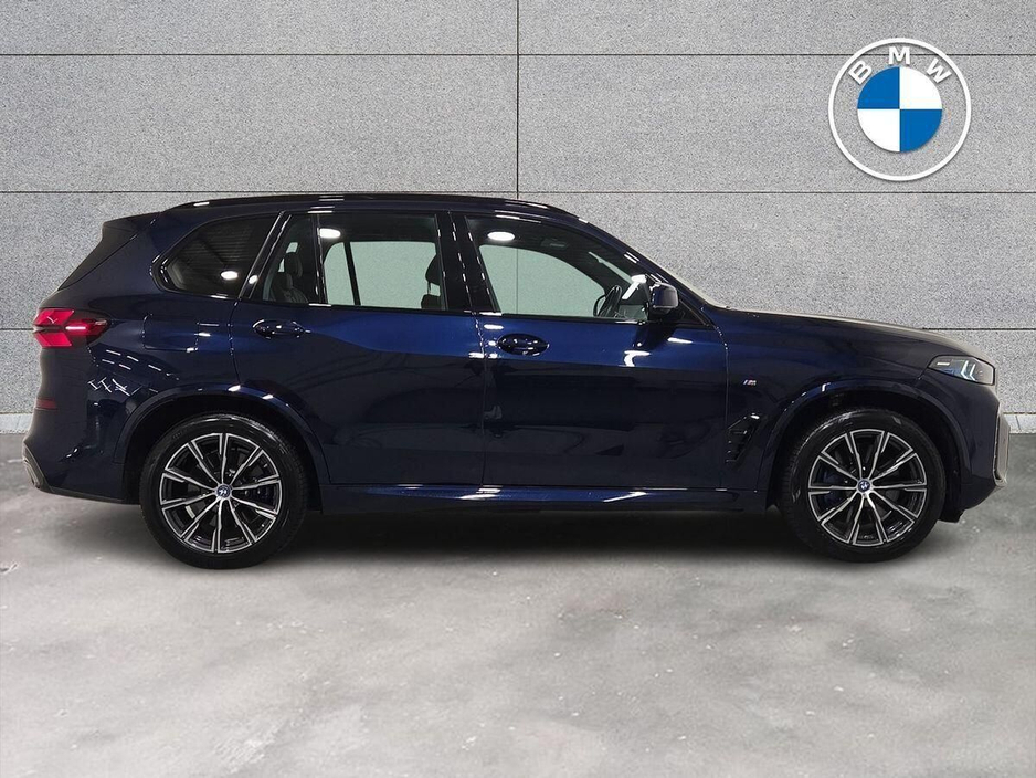 2023 BMW X5 - image 25