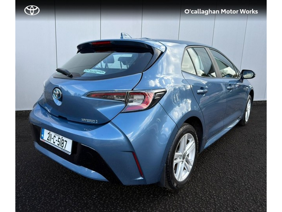 2021 Toyota Corolla - image 4