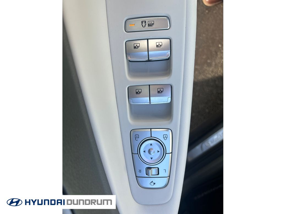 2023 Hyundai Santa Fe - image 27