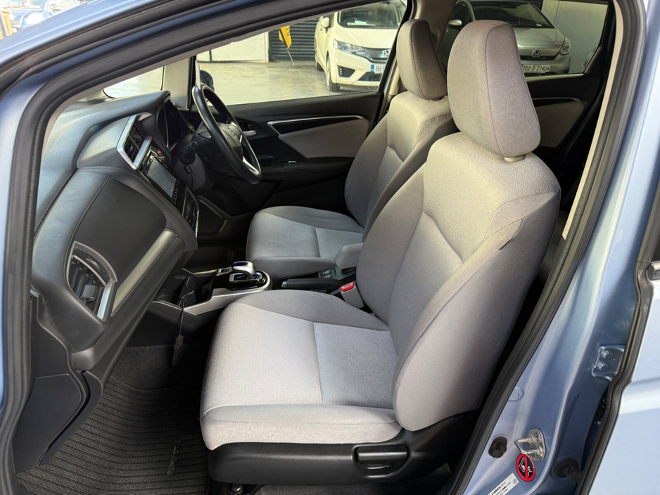 2016 Honda Fit - image 21