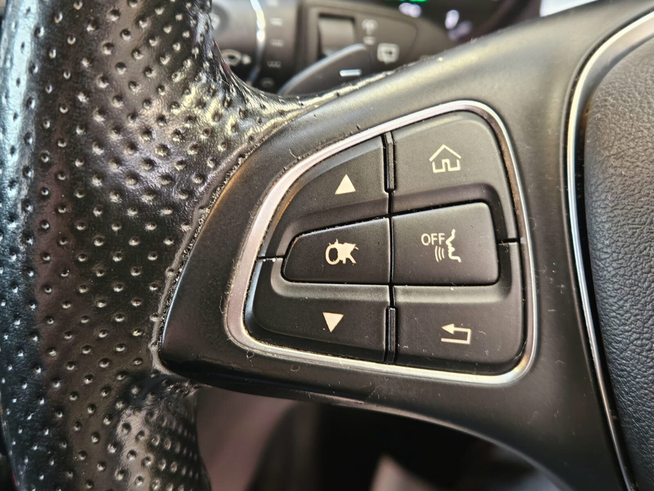 2016 Mercedes-Benz C Class - image 13