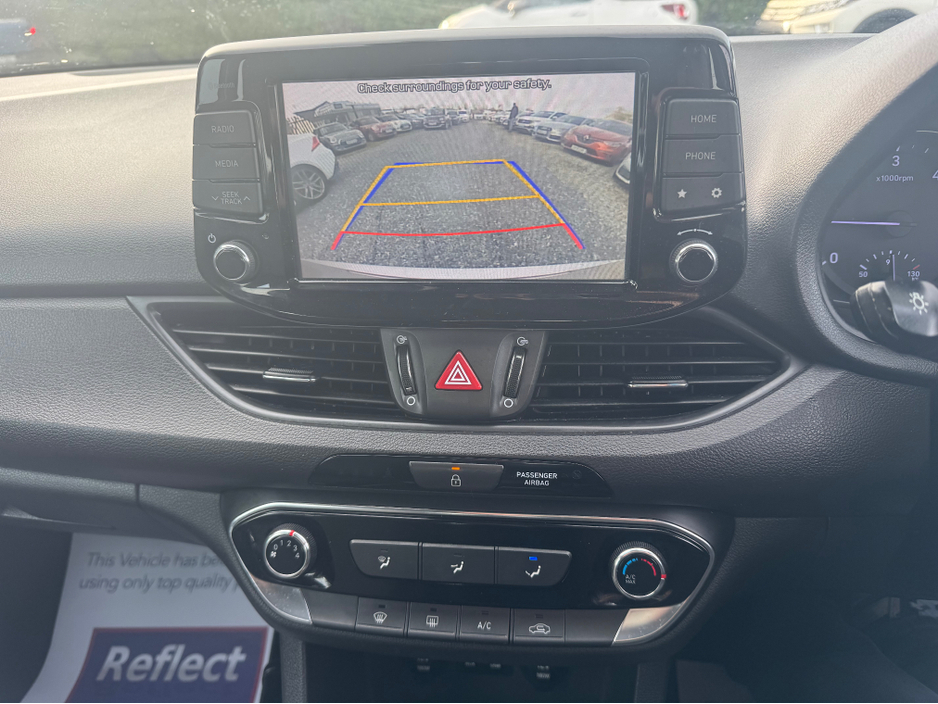 2019 Hyundai i30 - image 7