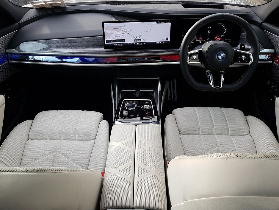2025 BMW 7 Series M760e €134,995